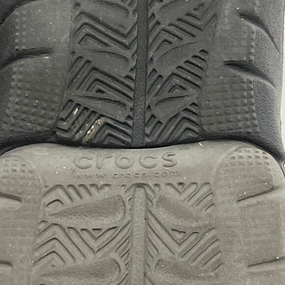 Crocs Men's Black Swiftwater Leather Iconic Comfort Flip Flop Sandals Size 13 - Picture 10 of 11